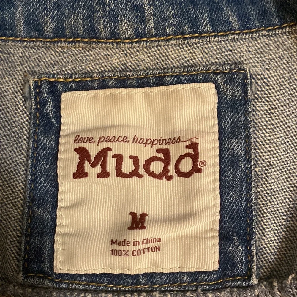 Light wash jean jacket - Picture 2 of 3